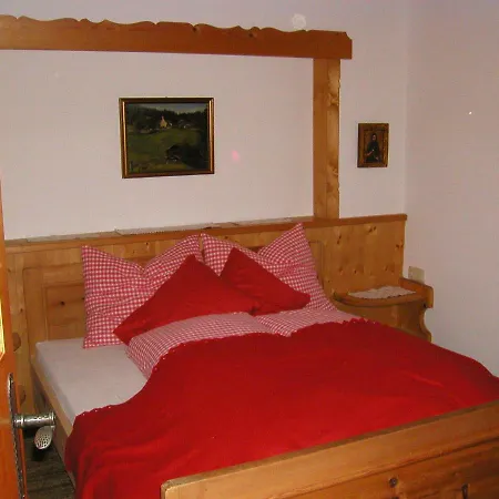 Thuss'n: Family-friendly Alpine Retreat Kirchberg in Tirol
